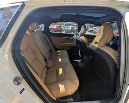 Вольво С90 2023 в Ивано-Франковске на Automoto.ua Белый Вольво С90, объемом двигателя 2 л и пробегом 10 тыс. км за 12900 $, фото 10 на Automoto.ua