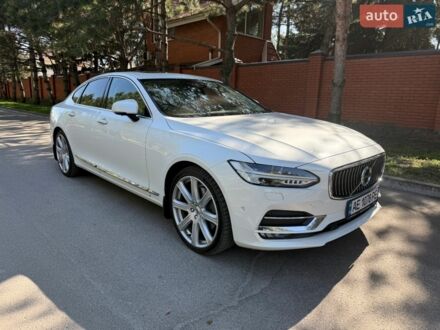 Білий Вольво S90, об'ємом двигуна 1.97 л та пробігом 100 тис. км за 29999 $, фото 1 на Automoto.ua