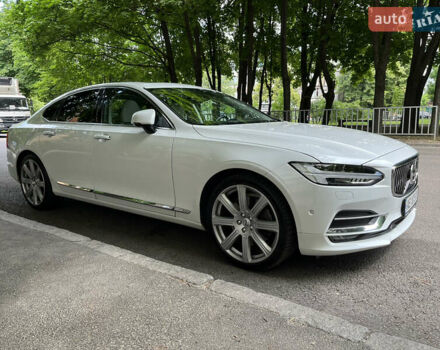 Білий Вольво S90, об'ємом двигуна 1.97 л та пробігом 100 тис. км за 35000 $, фото 1 на Automoto.ua