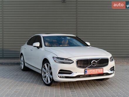 Білий Вольво S90, об'ємом двигуна 2 л та пробігом 60 тис. км за 26900 $, фото 1 на Automoto.ua