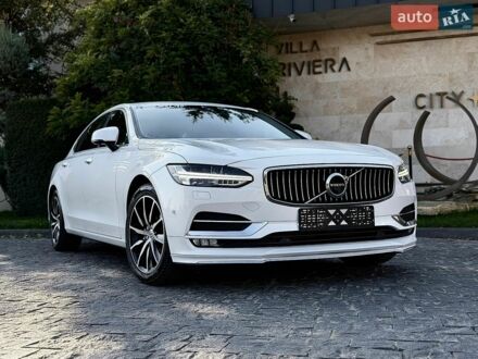 Білий Вольво S90, об'ємом двигуна 2 л та пробігом 155 тис. км за 21900 $, фото 1 на Automoto.ua
