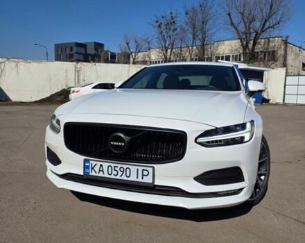 Белый Вольво С90, объемом двигателя 1.97 л и пробегом 83 тыс. км за 26000 $, фото 1 на Automoto.ua