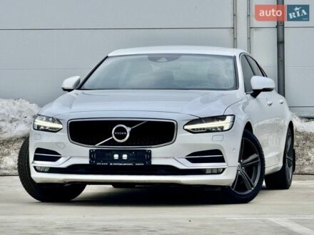 Белый Вольво С90, объемом двигателя 1.97 л и пробегом 146 тыс. км за 22700 $, фото 1 на Automoto.ua