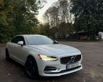 Білий Вольво S90, об'ємом двигуна 2 л та пробігом 195 тис. км за 22500 $, фото 1 на Automoto.ua