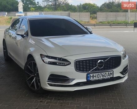 Белый Вольво С90, объемом двигателя 1.97 л и пробегом 110 тыс. км за 19000 $, фото 1 на Automoto.ua