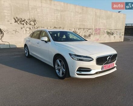 Белый Вольво С90, объемом двигателя 1.97 л и пробегом 114 тыс. км за 21500 $, фото 1 на Automoto.ua