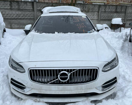 Белый Вольво С90, объемом двигателя 1.97 л и пробегом 105 тыс. км за 18500 $, фото 1 на Automoto.ua