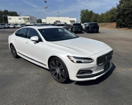 Вольво С90 2023 в Киеве на Automoto.ua Белый Вольво С90, объемом двигателя 2 л и пробегом 30 тыс. км за 10500 $, фото 1 на Automoto.ua