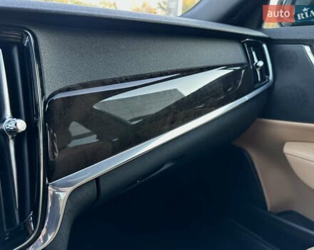 Чорний Вольво S90, об'ємом двигуна 1.97 л та пробігом 95 тис. км за 26900 $, фото 15 на Automoto.ua