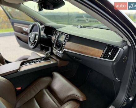 Вольво С90 2018 в Днепре (Днепропетровске) на Automoto.ua Черный Вольво С90, объемом двигателя 1.97 л и пробегом 60 тыс. км за 34999 $, фото 26 на Automoto.ua