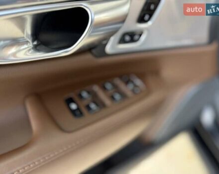 Вольво С90 2018 в Днепре (Днепропетровске) на Automoto.ua Черный Вольво С90, объемом двигателя 1.97 л и пробегом 60 тыс. км за 34999 $, фото 21 на Automoto.ua