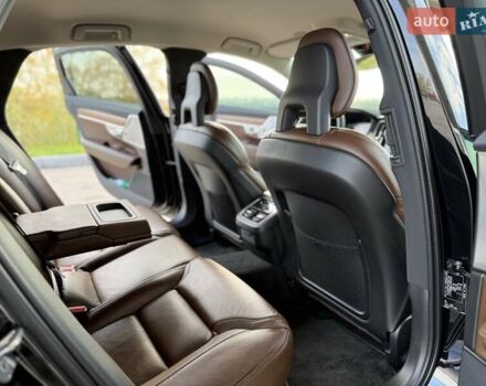 Вольво С90 2018 в Днепре (Днепропетровске) на Automoto.ua Черный Вольво С90, объемом двигателя 1.97 л и пробегом 60 тыс. км за 34999 $, фото 27 на Automoto.ua