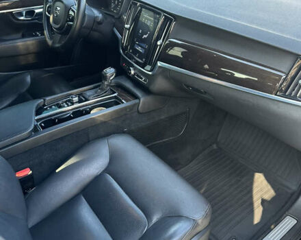 Черный Вольво С90, объемом двигателя 1.97 л и пробегом 137 тыс. км за 26500 $, фото 12 на Automoto.ua