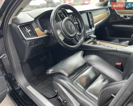 Черный Вольво С90, объемом двигателя 1.97 л и пробегом 234 тыс. км за 27000 $, фото 6 на Automoto.ua