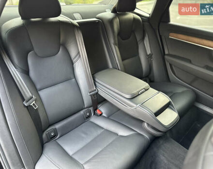 Черный Вольво С90, объемом двигателя 1.97 л и пробегом 121 тыс. км за 33490 $, фото 40 на Automoto.ua