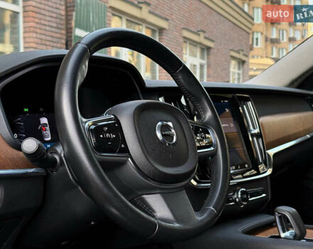 Черный Вольво С90, объемом двигателя 1.97 л и пробегом 120 тыс. км за 33990 $, фото 18 на Automoto.ua
