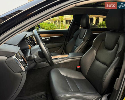 Черный Вольво С90, объемом двигателя 1.97 л и пробегом 120 тыс. км за 33990 $, фото 16 на Automoto.ua