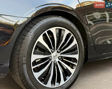 Черный Вольво С90, объемом двигателя 1.97 л и пробегом 120 тыс. км за 33990 $, фото 14 на Automoto.ua