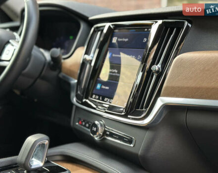 Черный Вольво С90, объемом двигателя 1.97 л и пробегом 121 тыс. км за 33490 $, фото 29 на Automoto.ua