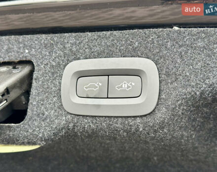 Черный Вольво С90, объемом двигателя 1.97 л и пробегом 121 тыс. км за 33490 $, фото 42 на Automoto.ua