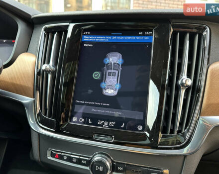 Черный Вольво С90, объемом двигателя 1.97 л и пробегом 121 тыс. км за 33490 $, фото 33 на Automoto.ua