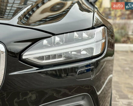 Черный Вольво С90, объемом двигателя 1.97 л и пробегом 121 тыс. км за 33490 $, фото 10 на Automoto.ua