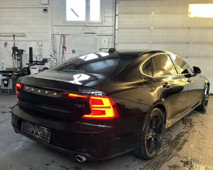 Черный Вольво С90, объемом двигателя 1.97 л и пробегом 210 тыс. км за 17500 $, фото 1 на Automoto.ua