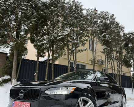 Чорний Вольво S90, об'ємом двигуна 2 л та пробігом 182 тис. км за 17999 $, фото 1 на Automoto.ua