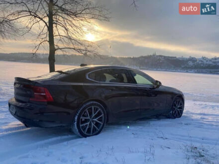 Коричневий Вольво S90, об'ємом двигуна 1.97 л та пробігом 124 тис. км за 25000 $, фото 1 на Automoto.ua