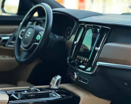 Вольво С90, объемом двигателя 0 л и пробегом 163 тыс. км за 32490 $, фото 16 на Automoto.ua