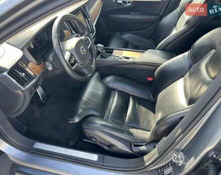 Вольво С90, объемом двигателя 1.97 л и пробегом 230 тыс. км за 18999 $, фото 33 на Automoto.ua