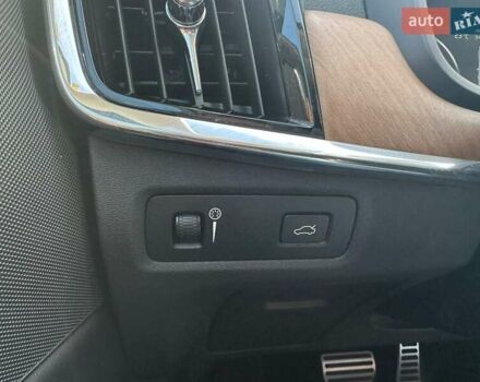 Вольво С90, объемом двигателя 1.97 л и пробегом 230 тыс. км за 18999 $, фото 23 на Automoto.ua