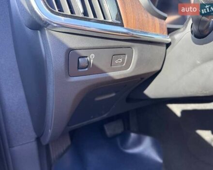 Вольво С90 2020 в Львове на Automoto.ua Вольво С90, объемом двигателя 2 л и пробегом 10 тыс. км за 19900 $, фото 12 на Automoto.ua