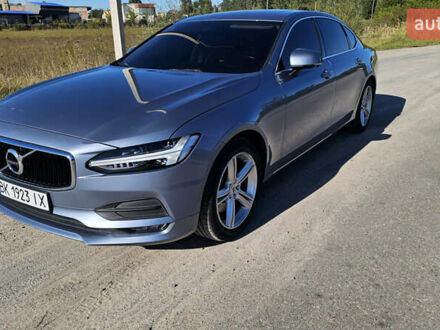 Вольво С90, объемом двигателя 1.97 л и пробегом 217 тыс. км за 17500 $, фото 1 на Automoto.ua