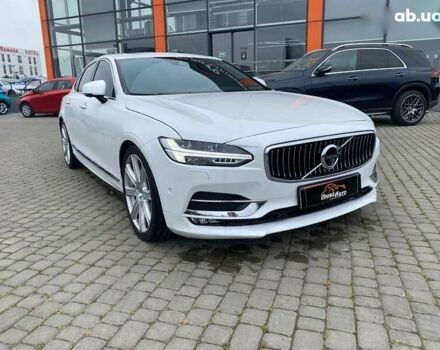 Вольво С90, объемом двигателя 2 л и пробегом 64 тыс. км за 34900 $, фото 1 на Automoto.ua