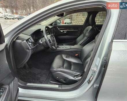 Серый Вольво С90, объемом двигателя 1.97 л и пробегом 196 тыс. км за 24500 $, фото 21 на Automoto.ua