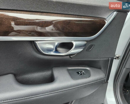 Серый Вольво С90, объемом двигателя 1.97 л и пробегом 196 тыс. км за 24500 $, фото 17 на Automoto.ua