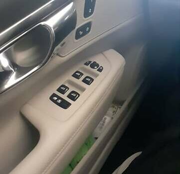 Сірий Вольво S90, об'ємом двигуна 2 л та пробігом 36 тис. км за 28000 $, фото 25 на Automoto.ua