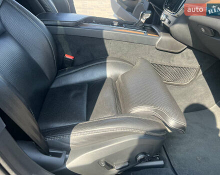 Вольво С90 2016 в Николаеве на Automoto.ua Серый Вольво С90, объемом двигателя 2 л и пробегом 75 тыс. км за 28500 $, фото 16 на Automoto.ua