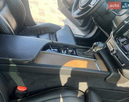 Вольво С90 2016 в Николаеве на Automoto.ua Серый Вольво С90, объемом двигателя 2 л и пробегом 75 тыс. км за 28500 $, фото 18 на Automoto.ua