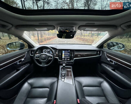 Сірий Вольво S90, об'ємом двигуна 2 л та пробігом 100 тис. км за 25000 $, фото 1 на Automoto.ua