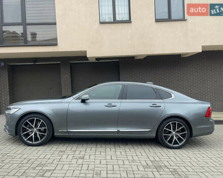 Серый Вольво С90, объемом двигателя 1.97 л и пробегом 398 тыс. км за 16800 $, фото 3 на Automoto.ua