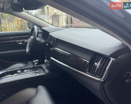 Серый Вольво С90, объемом двигателя 1.97 л и пробегом 398 тыс. км за 16800 $, фото 28 на Automoto.ua