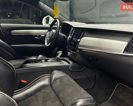 Сірий Вольво S90, об'ємом двигуна 1.97 л та пробігом 101 тис. км за 36500 $, фото 18 на Automoto.ua