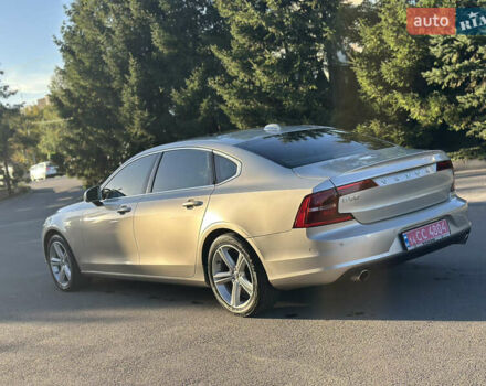 Вольво С90 2017 в Тернополе на Automoto.ua Серый Вольво С90, объемом двигателя 2 л и пробегом 70 тыс. км за 22000 $, фото 4 на Automoto.ua