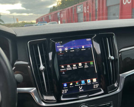 Сірий Вольво S90, об'ємом двигуна 2 л та пробігом 148 тис. км за 18999 $, фото 26 на Automoto.ua