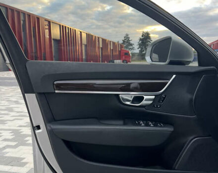 Сірий Вольво S90, об'ємом двигуна 2 л та пробігом 148 тис. км за 18999 $, фото 40 на Automoto.ua