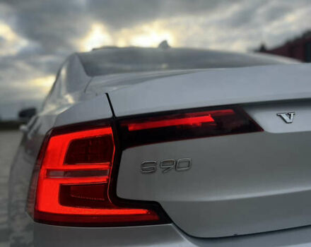 Сірий Вольво S90, об'ємом двигуна 2 л та пробігом 148 тис. км за 18999 $, фото 20 на Automoto.ua