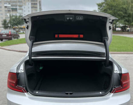 Серый Вольво С90, объемом двигателя 1.97 л и пробегом 48 тыс. км за 40000 $, фото 7 на Automoto.ua