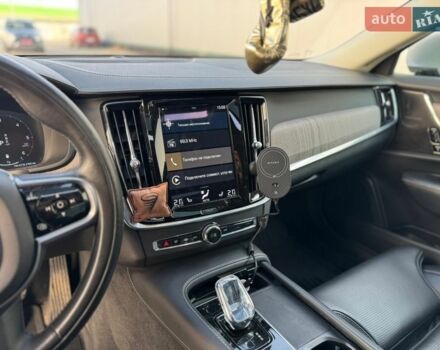 Серый Вольво С90, объемом двигателя 1.97 л и пробегом 170 тыс. км за 38999 $, фото 37 на Automoto.ua